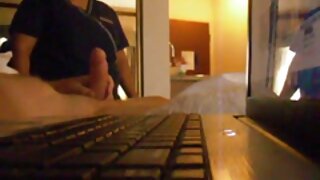 Fluffy اور busty MIL ...